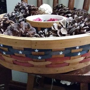 Wicker basket with potpourri